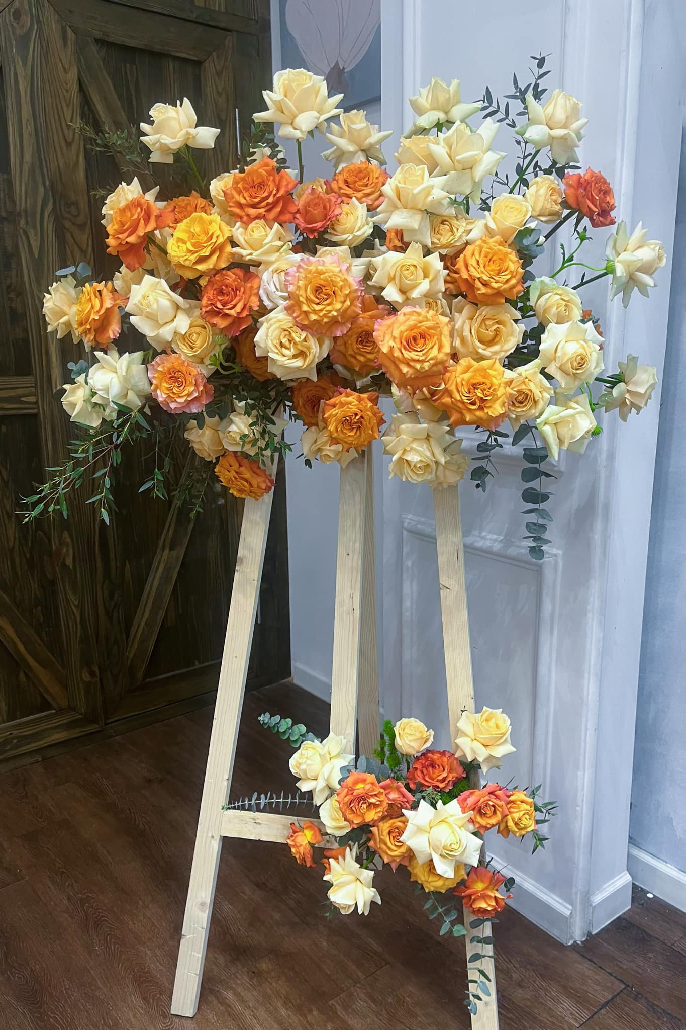 KỆ CHÚC MỪNG KM01022