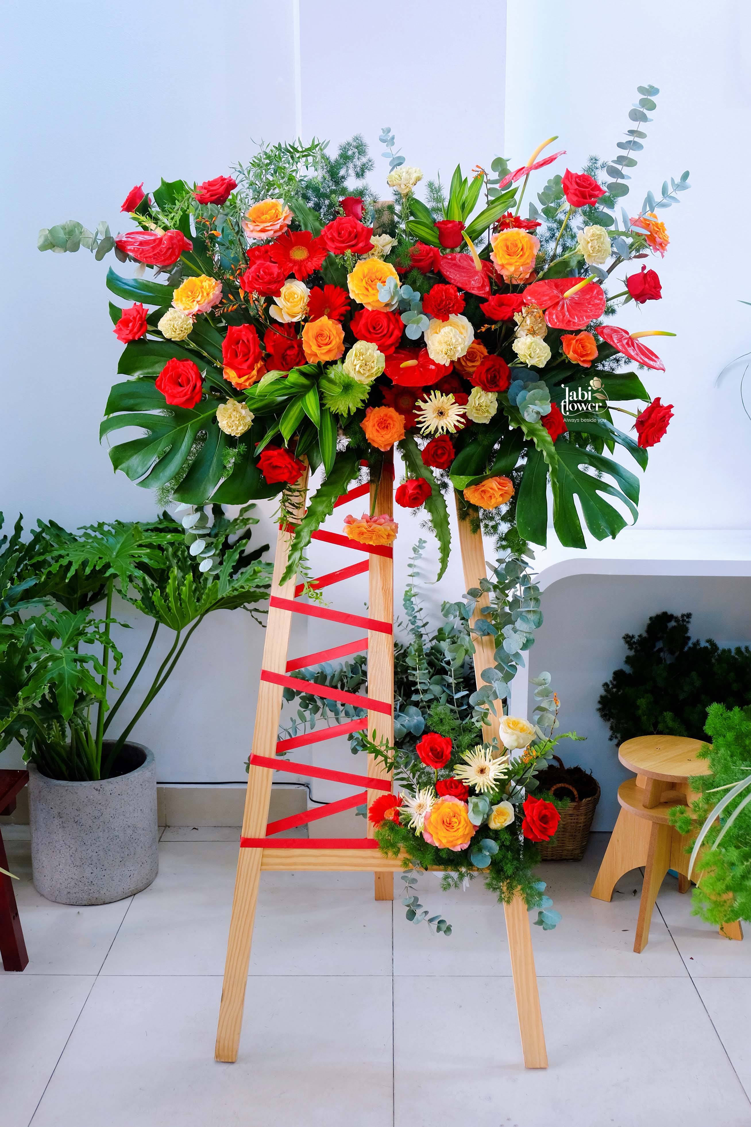 KỆ CHÚC MỪNG KM01245